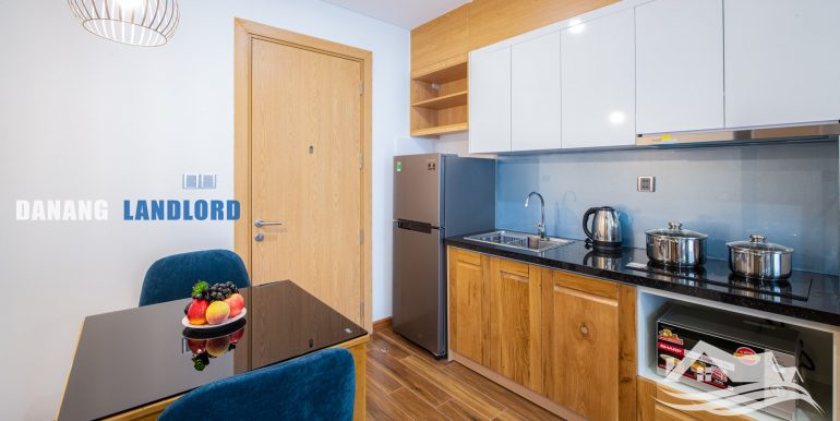 luxury-apartment-for-rent-my-khe-da-nang-A461-T-03